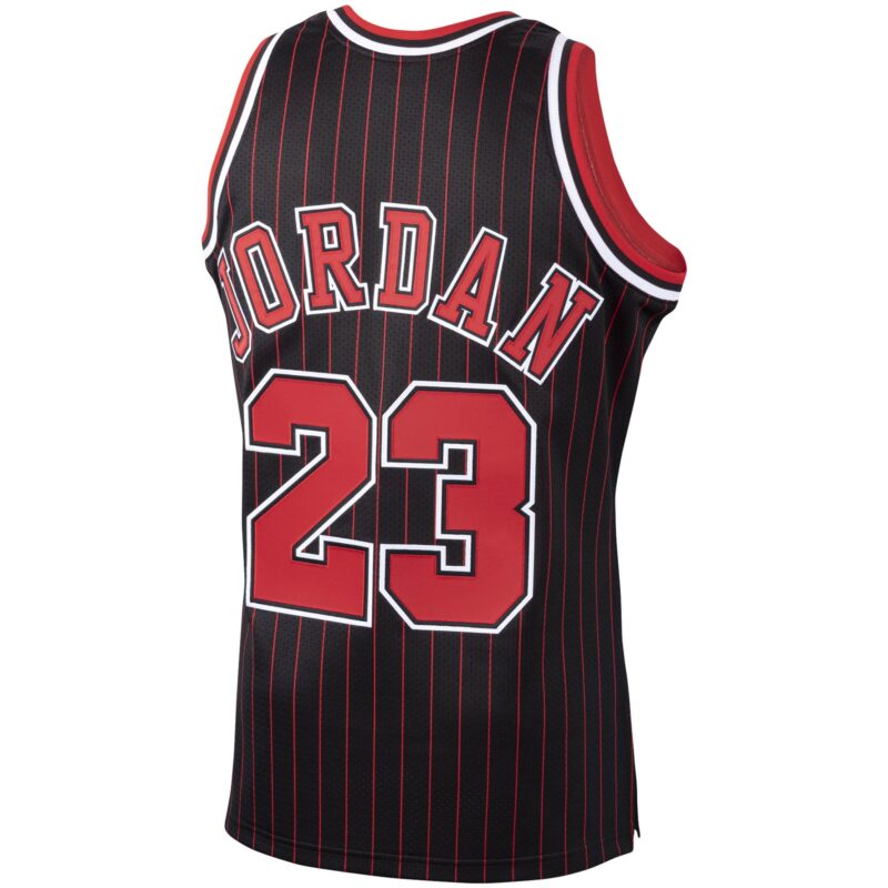 Michael Chicago Bulls Mitchell & Ness 1995/96 Hardwood Classics Jersey - Black - Image 3