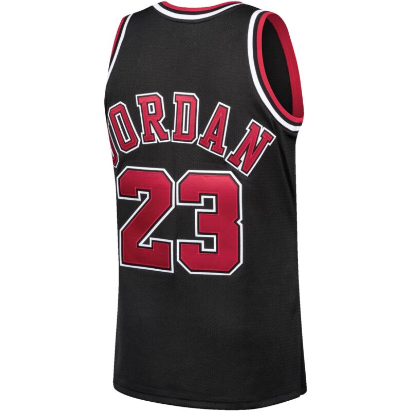 Michael Chicago Bulls Mitchell & Ness 1997/98 Hardwood Classics Jersey - Black - Image 3